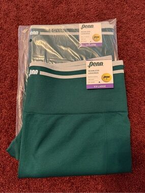 Penn Seamless Leggings - Green with White Trim - XXLarge